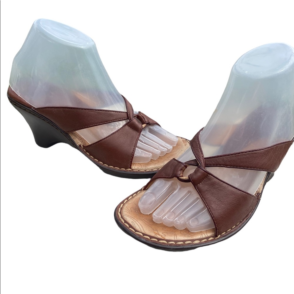 Soft Womens Brown Leather Wedge Sandal Sz 7 M